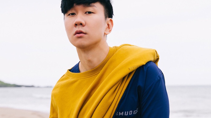林俊杰杭州演唱会音响突发故障，天王三十秒化解万人尴尬